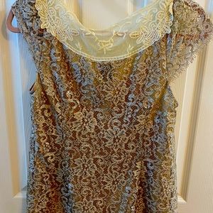 Size 4 sparkle lace Champagne top HD in Paris
